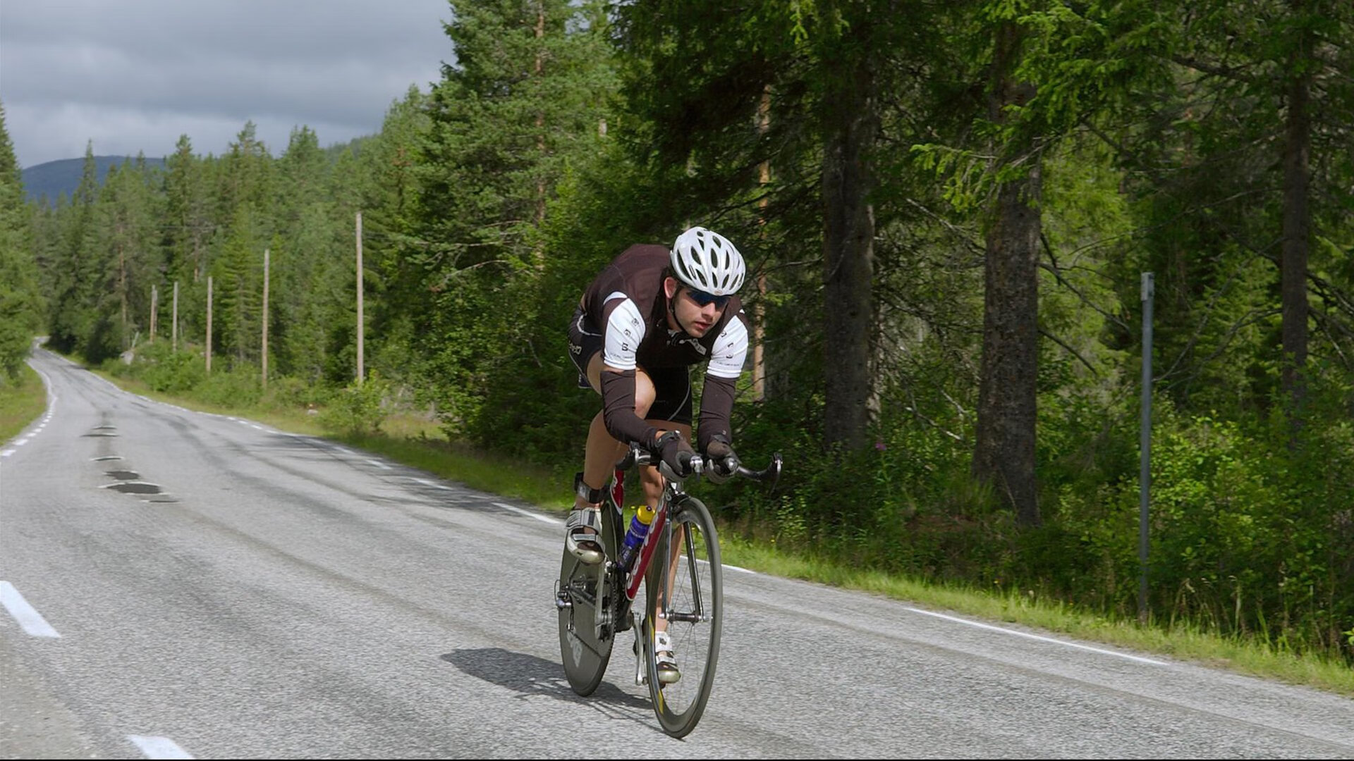 法甲:巴黎在客场逆转里尔,争冠再次进入白热化阶段,巴黎输里尔